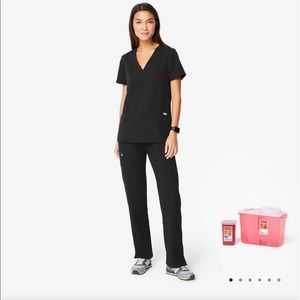 FIGS Kade Black Scrub Pants. SIZE S. Like new.